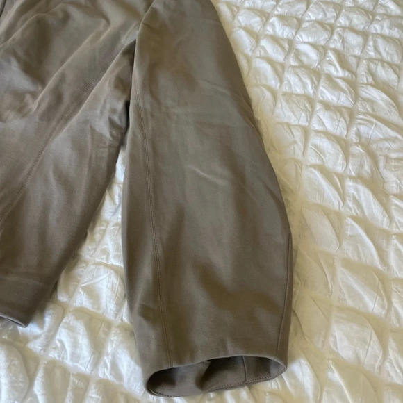 M.M Lafleur Rashida top in pebble - Picture 5 of 13